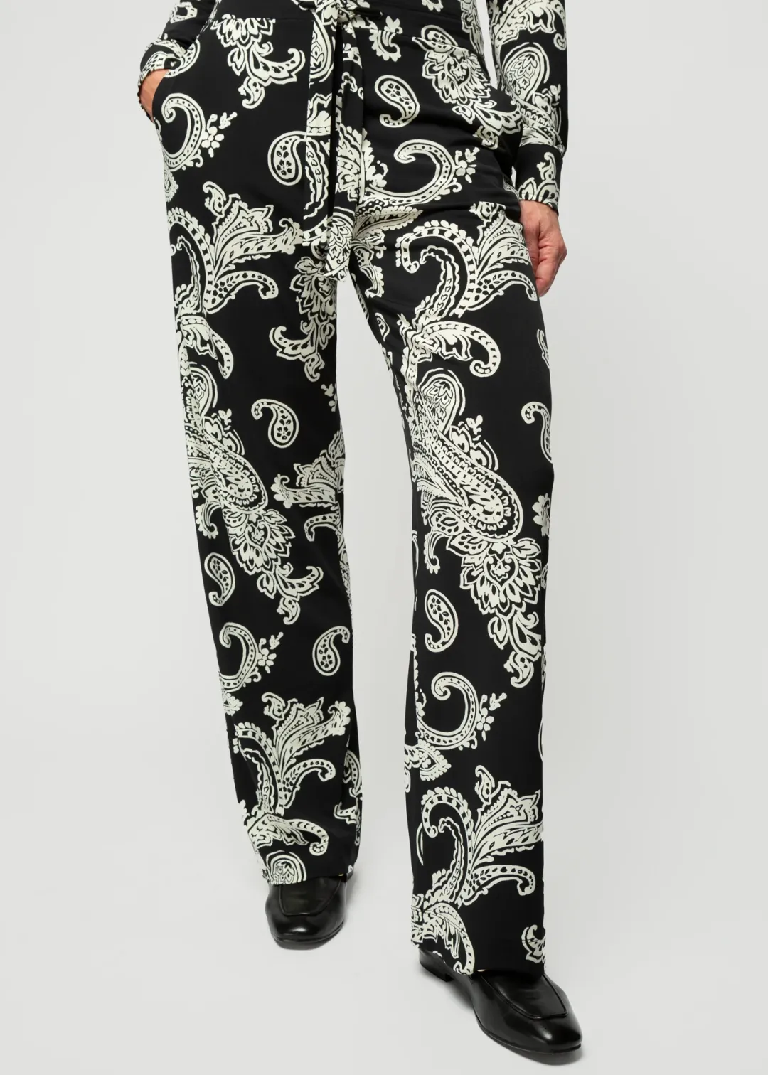 Hot Vanilia Hose Mit Paisleymuster Ecru/Black